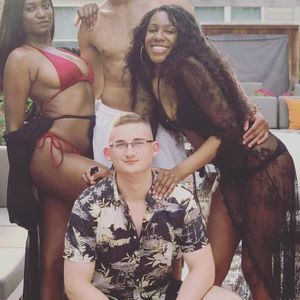 Meet your Posher, Cole